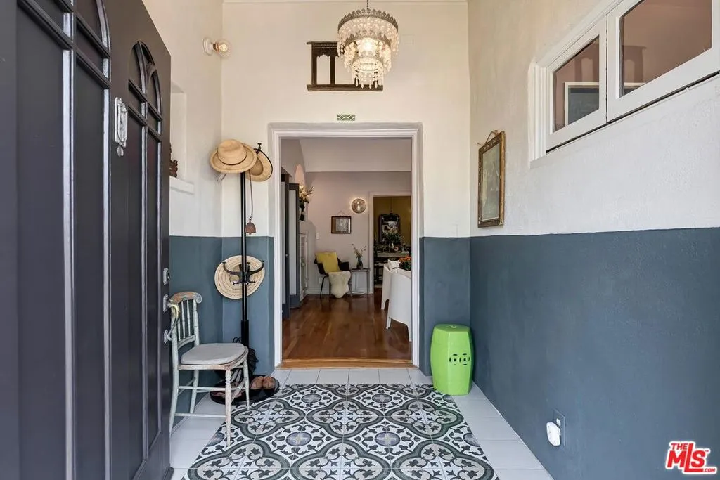 100 N Arden Boulevard, Los Angeles, California 90004 home-pic-3